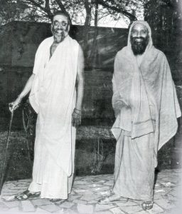Pujya Swamiji with Swami Chinmayananda